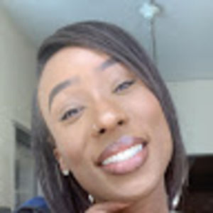 Meet your Posher, Ebony